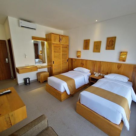 Kamandaka Hostel Kuta  Ngoại thất bức ảnh