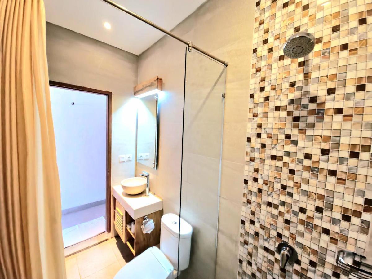 Kamandaka Hostel Kuta  Ngoại thất bức ảnh