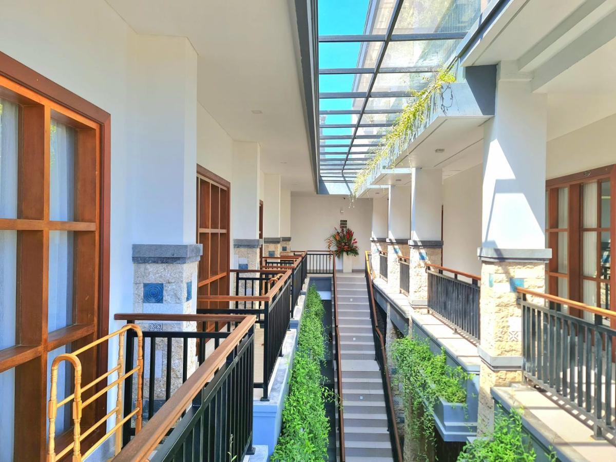 Kamandaka Hostel Kuta  Ngoại thất bức ảnh
